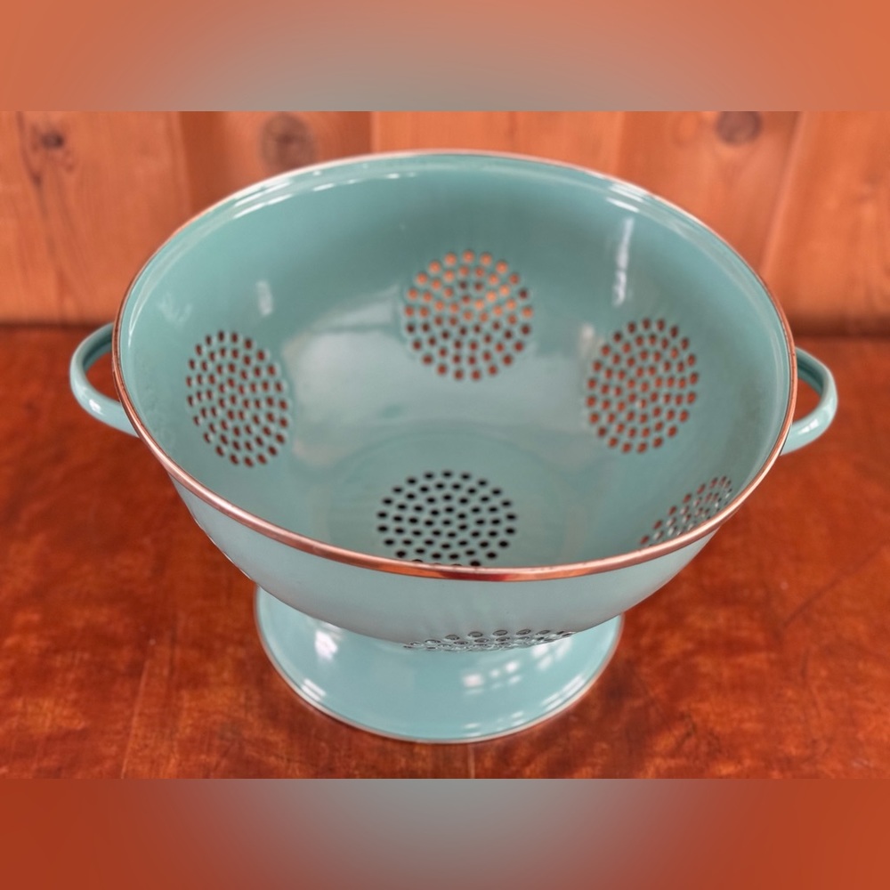 Teal enamelware vintage style colander / pasta strainer